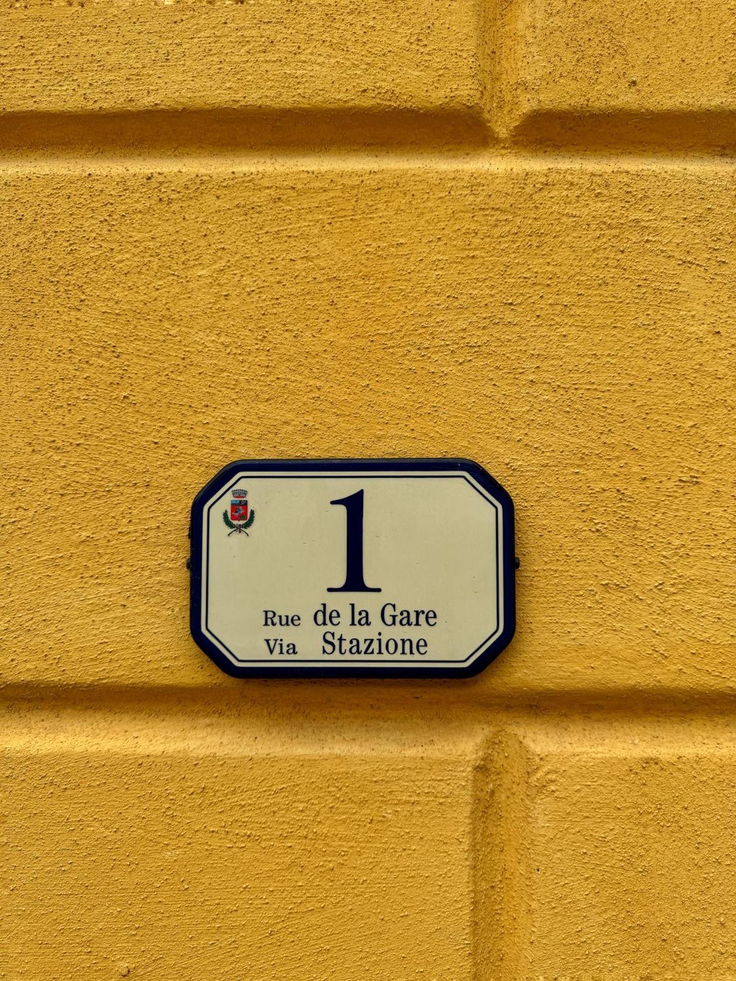 Auberge De La Gare - Dortoir & Ostello Hone Dış mekan fotoğraf