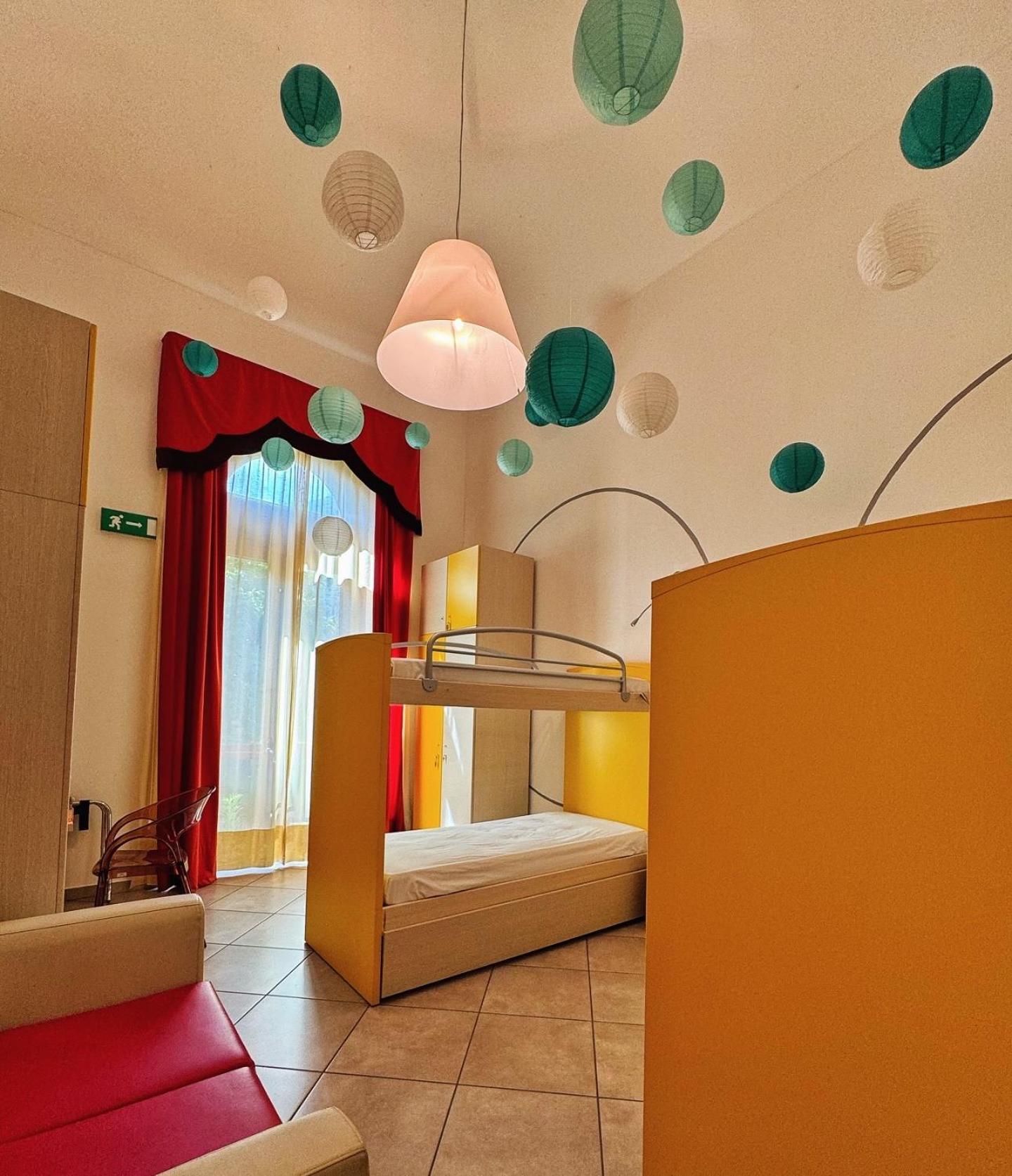 Auberge De La Gare - Dortoir & Ostello Hone Dış mekan fotoğraf