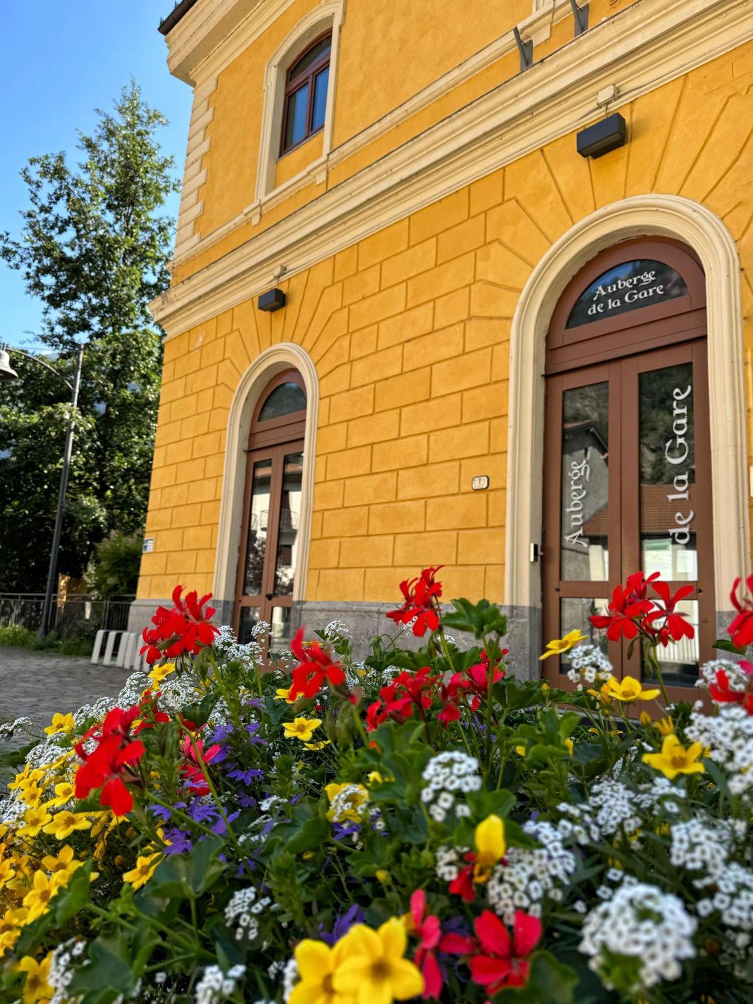 Auberge De La Gare - Dortoir & Ostello Hone Dış mekan fotoğraf