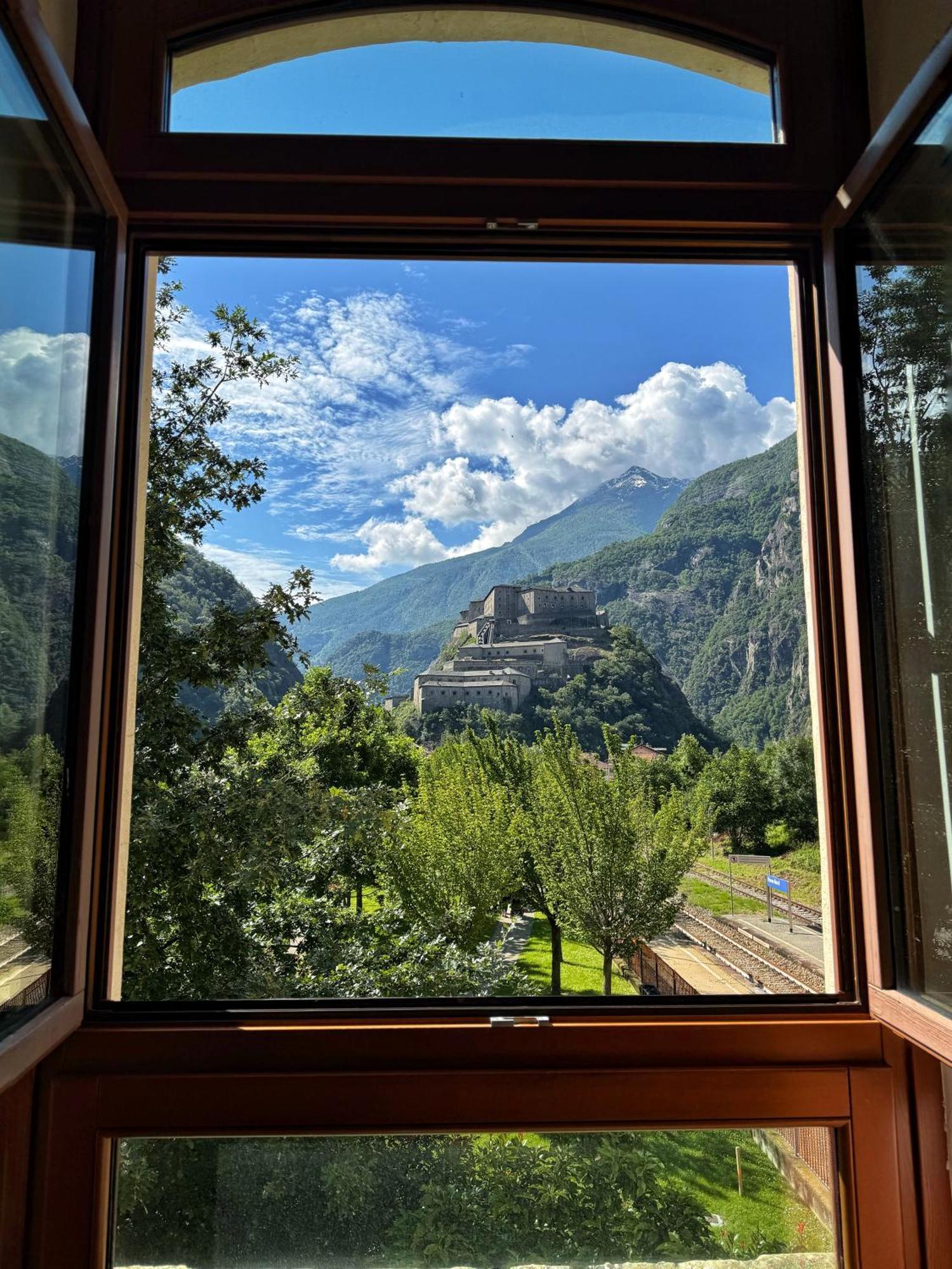Auberge De La Gare - Dortoir & Ostello Hone Dış mekan fotoğraf